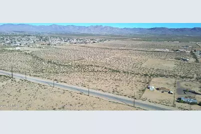 1152 S Colorado Road #-, Golden Valley, AZ 86413 - Photo 18