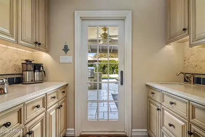 516 W Lawrence Road, Phoenix, AZ 85013 - Photo 18