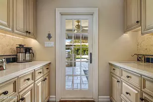 516 W Lawrence Rd, Phoenix, AZ 85013 - Photo 18