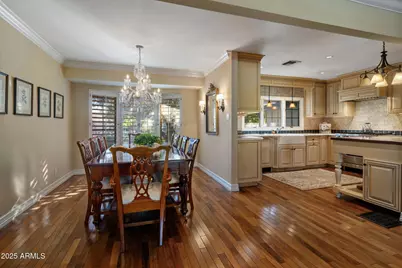 516 W Lawrence Road, Phoenix, AZ 85013 - Photo 10