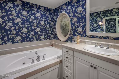 516 W Lawrence Road, Phoenix, AZ 85013 - Photo 26