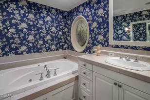 516 W Lawrence Rd, Phoenix, AZ 85013 - Photo 26