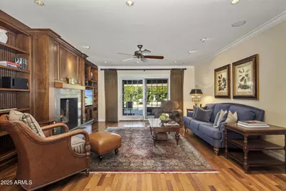 516 W Lawrence Road, Phoenix, AZ 85013 - Photo 12