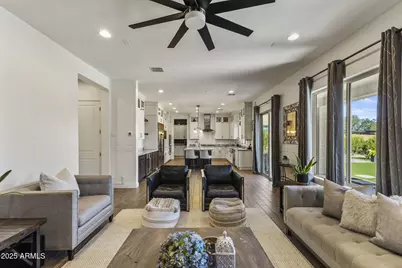 22609 N 35th Place, Phoenix, AZ 85050 - Photo 14