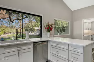 10559 N 104th Pl, Scottsdale, AZ 85258 - Photo 10