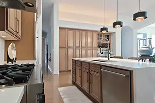 136 E Desert Wind Dr, Phoenix, AZ 85048 - Photo 6