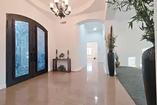 136 E Desert Wind Dr, Phoenix, AZ 85048 - Photo 6