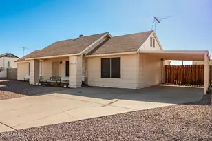 7137 W Mercer Ln, Peoria, AZ 85345 - Photo 6