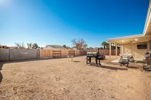 7137 W Mercer Ln, Peoria, AZ 85345 - Photo 26