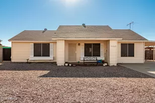 7137 W Mercer Ln, Peoria, AZ 85345 - Photo 2