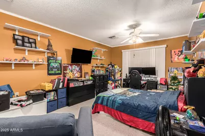 7137 W Mercer Lane, Peoria, AZ 85345 - Photo 18