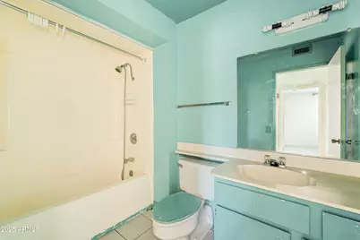 15658 N Lakeforest Drive, Sun City, AZ 85351 - Photo 18