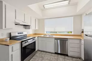 10820 N 16th Ave, Phoenix, AZ 85029 - Photo 2