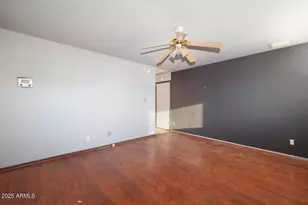 3714 W Echo Ln, Phoenix, AZ 85051 - Photo 8