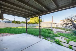 3714 W Echo Ln, Phoenix, AZ 85051 - Photo 20