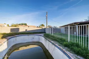 3714 W Echo Ln, Phoenix, AZ 85051 - Photo 24