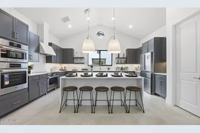 663 E Grayling Road, San Tan Valley, AZ 85140 - Photo 2