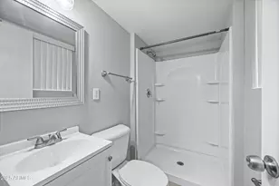 3445 E Earll Dr, Phoenix, AZ 85018 - Photo 12