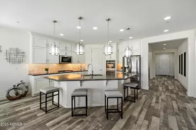 15619 N 109th Avenue, Sun City, AZ 85351 - Photo 8