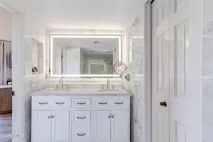 10301 N 70th St, Paradise Valley, AZ 85253 - Photo 8