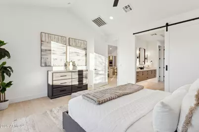 6330 N 10th Drive, Phoenix, AZ 85013 - Photo 18