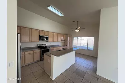 7812 W Solano Drive N, Glendale, AZ 85303 - Photo 6