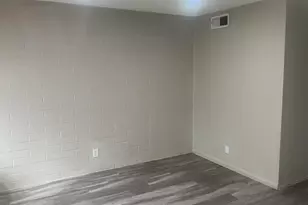 2034 W Cactus Rd, Phoenix, AZ 85029 - Photo 4