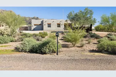 103 S Sixshooter Road S, Apache Junction, AZ 85119 - Photo 4