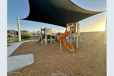 9827 W Albeniz Place, Tolleson, AZ 85353 - Photo 6