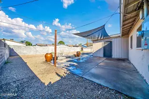 2142 W Paradise Dr, Phoenix, AZ 85029 - Photo 20