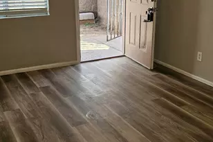 1551 E Christy Dr, Phoenix, AZ 85020 - Photo 2