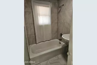 725 W Southgate Avenue, Phoenix, AZ 85041 - Photo 12