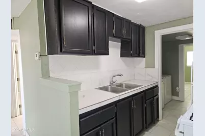 725 W Southgate Avenue, Phoenix, AZ 85041 - Photo 6