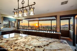 9614 N 19th St, Phoenix, AZ 85020 - Photo 1