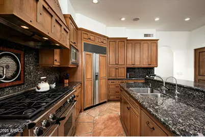 9889 E Hidden Valley Road, Scottsdale, AZ 85262 - Photo 16