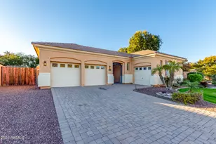 2668 S Stuart Ave, Gilbert, AZ 85295 - Photo 6