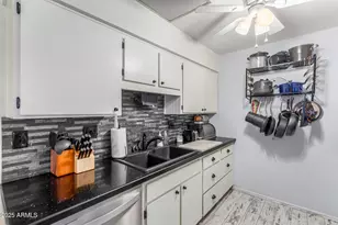 10161 W Thunderbird Blvd, Sun City, AZ 85351 - Photo 14