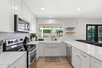 6113 E Gelding Drive, Scottsdale, AZ 85254 - Photo 4