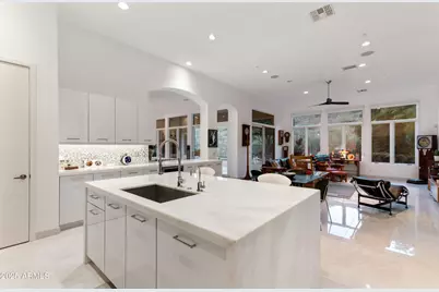 14437 E Wethersfield Road, Scottsdale, AZ 85259 - Photo 12