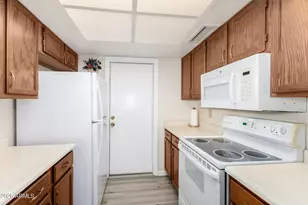 13273 W Bolero Dr, Sun City West, AZ 85375 - Photo 8