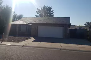 2001 W Summit Pl, Chandler, AZ 85224 - Photo 1