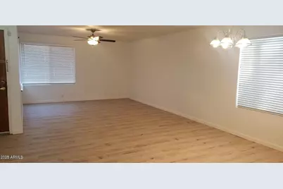 2001 W Summit Place, Chandler, AZ 85224 - Photo 2