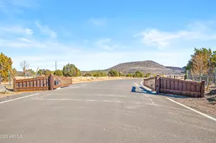 12907 Blazing Ore Trl, Flagstaff, AZ 86004 - Photo 4