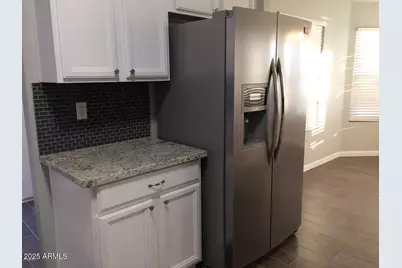 2240 E Aire Libre Avenue, Phoenix, AZ 85022 - Photo 6