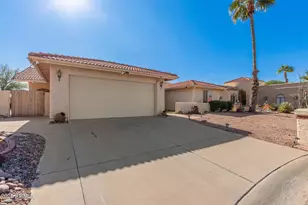 10723 E Navajo Pl, Sun Lakes, AZ 85248 - Photo 2