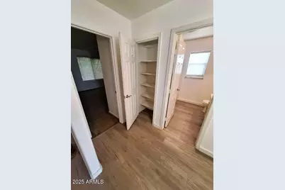 8136 W Stella Avenue, Glendale, AZ 85303 - Photo 10