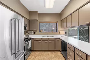 18416 N 46th Pl, Phoenix, AZ 85032 - Photo 8