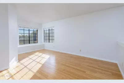 1025 E Highland Avenue #30, Phoenix, AZ 85014 - Photo 12