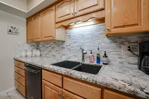 18439 N Conestoga Dr, Sun City, AZ 85373 - Photo 10