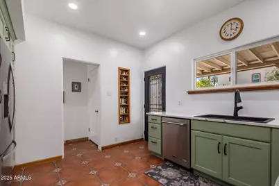 55 E Pierson Street, Phoenix, AZ 85012 - Photo 12